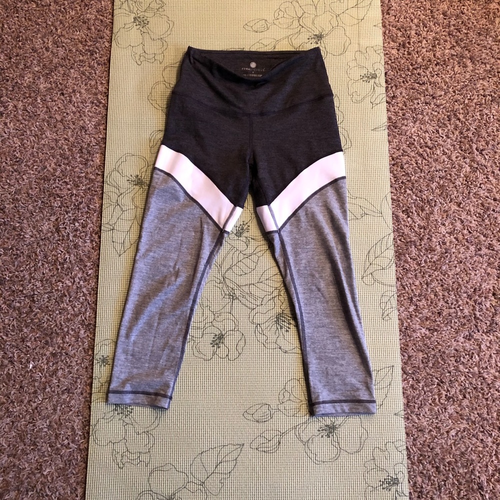 Yogalicious Capri Leggings Size S
